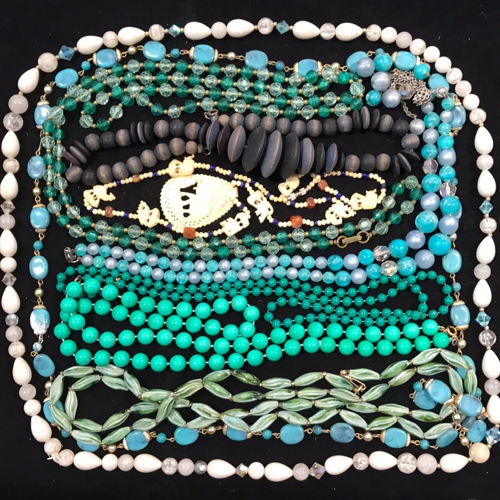 Bulk lot of vintage costume jewelry- wholesale!